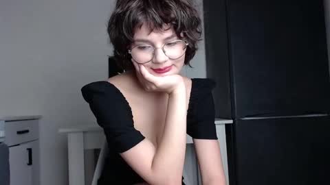 Snapshot of junnewers chatting on 10-06-25, 07:17 JunneWers online show from 10-06-25, 07:17