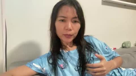 Snapshot of junovaughn chatting on 10-24-25, 01:40 junovaughn online show from 10-24-25, 01:40