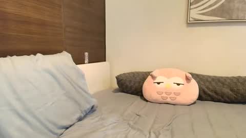 Snapshot of junovaughn chatting on 11-25-25, 04:01 junovaughn online show from 11-25-25, 04:01