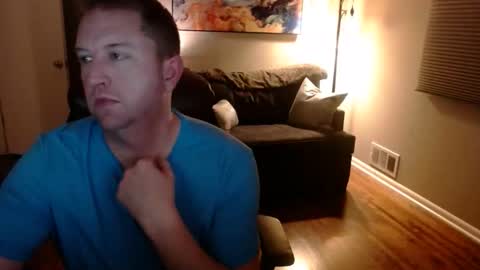 Snapshot of jusbeaz8722 chatting on 12-15-25, 11:36 JustnSide Unexxst online show from 12-15-25, 11:36