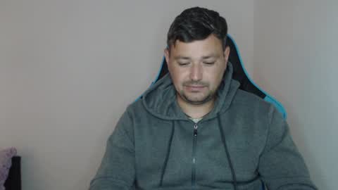 Snapshot of just_a_nice_guy_27 chatting on 05-17-26, 11:28 Alex online show from 05-17-26, 11:28