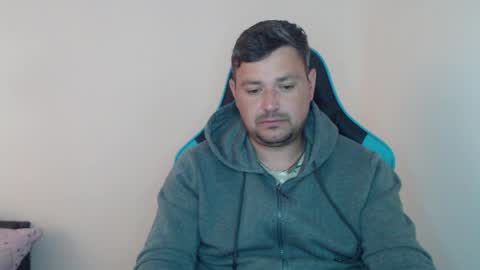 Snapshot of just_a_nice_guy_27 chatting on 05-18-26, 11:27 Alex online show from 05-18-26, 11:27
