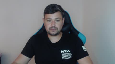 Snapshot of just_a_nice_guy_27 chatting on 05-20-26, 11:27 Alex online show from 05-20-26, 11:27