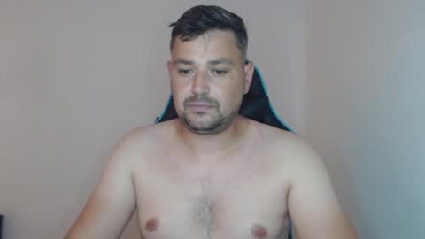 Snapshot of just_a_nice_guy_27 chatting on 06-10-26, 11:31 Alex online show from 06-10-26, 11:31