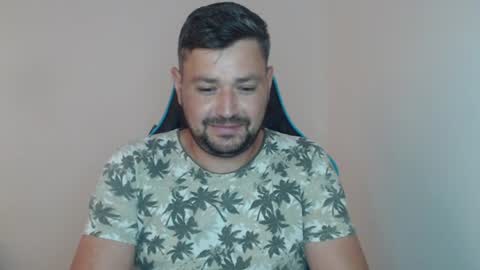 Snapshot of just_a_nice_guy_27 chatting on 06-17-26, 11:23 Alex online show from 06-17-26, 11:23