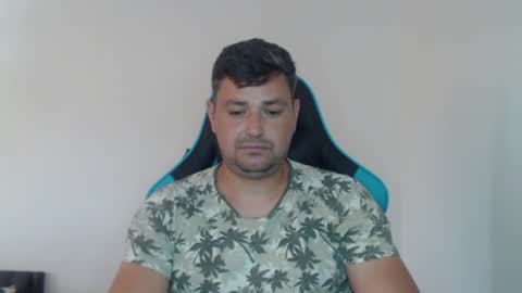 Snapshot of just_a_nice_guy_27 chatting on 07-04-26, 11:27 Alex online show from 07-04-26, 11:27