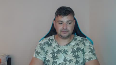 Snapshot of just_a_nice_guy_27 chatting on 07-16-26, 11:27 Alex online show from 07-16-26, 11:27