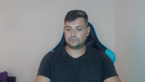 Snapshot of just_a_nice_guy_27 chatting on 07-17-26, 11:28 Alex online show from 07-17-26, 11:28