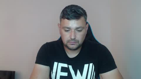 Snapshot of just_a_nice_guy_27 chatting on 08-05-26, 11:35 Alex online show from 08-05-26, 11:35