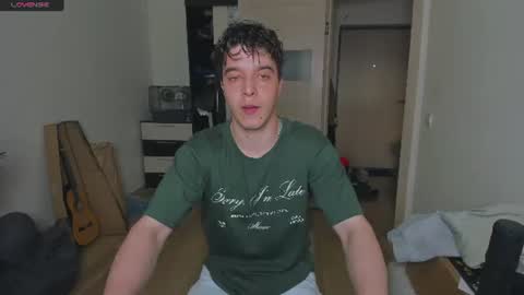 Snapshot of just_edwins chatting on 06-23-26, 05:55 Edwins online show from 06-23-26, 05:55