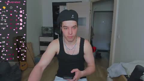Snapshot of just_edwins chatting on 06-25-26, 11:04 Edwins online show from 06-25-26, 11:04