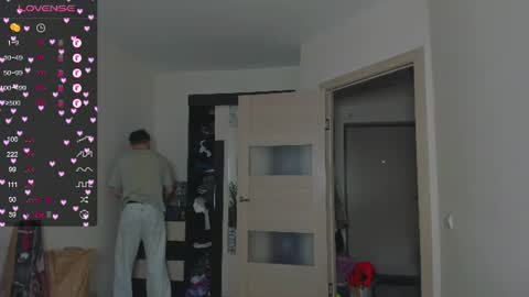 Snapshot of just_edwins chatting on 07-04-26, 05:41 Edwins online show from 07-04-26, 05:41