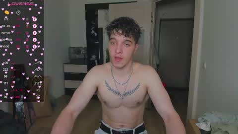 Snapshot of just_edwins chatting on 07-08-26, 06:34 Edwins online show from 07-08-26, 06:34