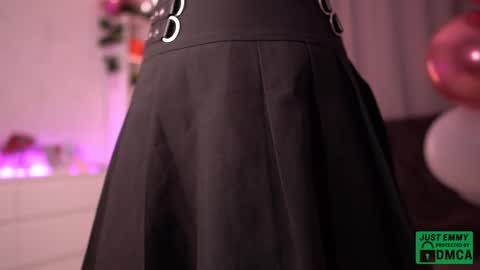 Snapshot of just_emmy chatting on 12-05-24, 05:15 just call me Emmy online show from 12-05-24, 05:15