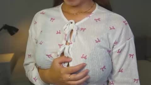Snapshot of just_emmy chatting on 08-02-26, 05:39 just call me Emmy online show from 08-02-26, 05:39
