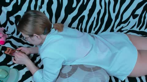 Snapshot of just_fucked chatting on 03-06-25, 03:35 Nika and Mark online show from 03-06-25, 03:35