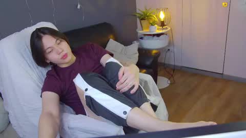 just_gay_ online show from 02-01-25, 05:05