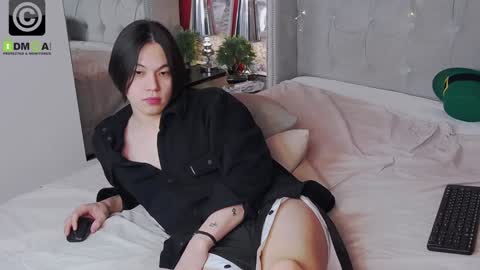 just_gay_ online show from 02-04-25, 07:22