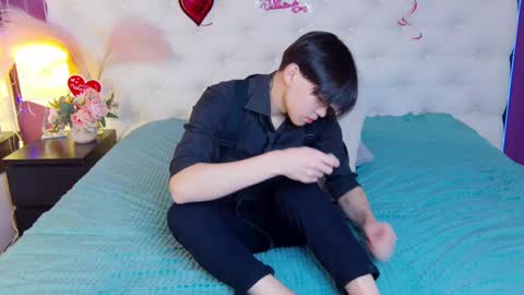 just_gay_ online show from 02-19-25, 01:28