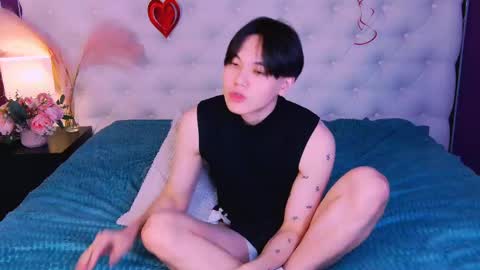 just_gay_ online show from 03-03-25, 11:33
