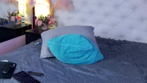 just_gay_ online show from 03-10-25, 04:14