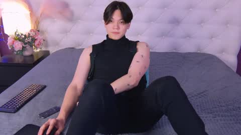 just_gay_ online show from 03-12-25, 01:08