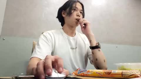 just_gay_ online show from 10-23-25, 10:19