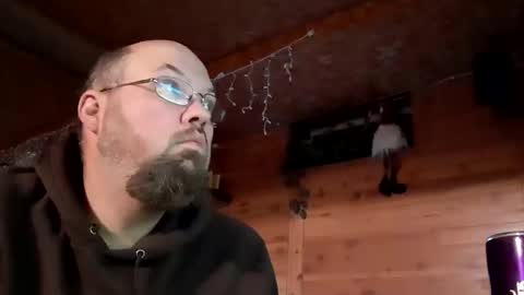 Snapshot of just_hangin_around chatting on 11-03-25, 02:07 just_hangin_around online show from 11-03-25, 02:07