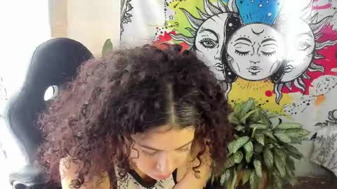 Snapshot of just_katiex chatting on 02-21-25, 01:44 Sofia online show from 02-21-25, 01:44