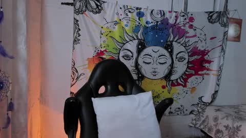 Snapshot of just_katiex chatting on 03-01-25, 01:53 Sofia online show from 03-01-25, 01:53