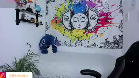 Sofia online show from 11-19-25, 12:16