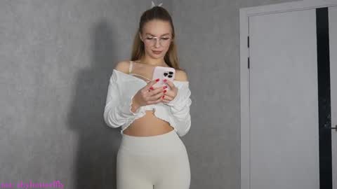 Jenny  Welcome3 online show from 01-09-26, 09:01