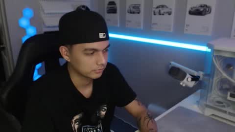 Snapshot of justagamerxxx chatting on 12-19-25, 02:07 Rhys online show from 12-19-25, 02:07