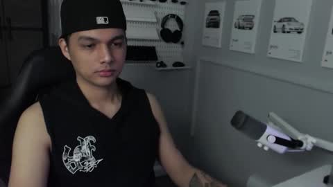 Snapshot of justagamerxxx chatting on 03-11-26, 05:02 Rhys online show from 03-11-26, 05:02