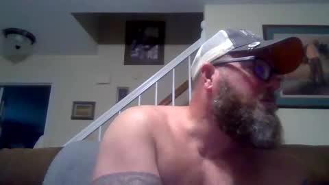 Snapshot of justaguyandnaked chatting on 10-27-25, 08:46 justaguyandnaked online show from 10-27-25, 08:46