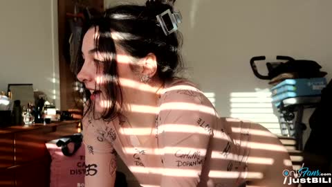 Billie  B  William online show from 01-30-25, 10:08