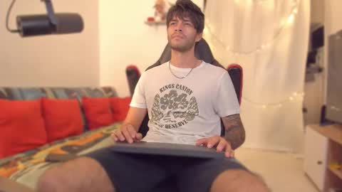 Snapshot of justin_stark1 chatting on 12-13-25, 09:09 Diego online show from 12-13-25, 09:09