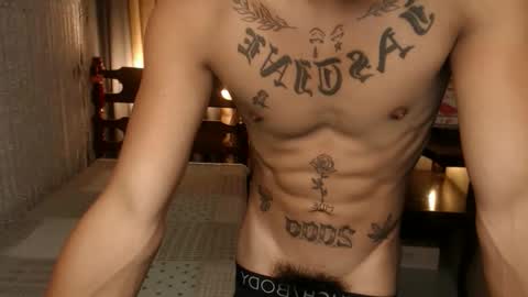 Snapshot of justine_hunk chatting on 11-24-25, 05:18 justine_hunk online show from 11-24-25, 05:18