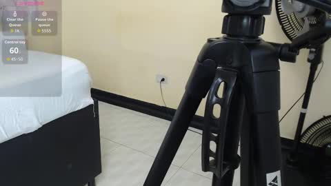 Snapshot of justineperry chatting on 10-02-25, 03:02 Justine online show from 10-02-25, 03:02