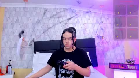 Snapshot of justineperry chatting on 11-02-25, 03:42 Justine online show from 11-02-25, 03:42