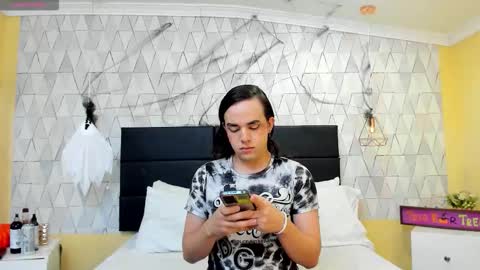 Snapshot of justineperry chatting on 11-05-25, 03:06 Justine online show from 11-05-25, 03:06