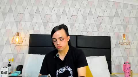 Snapshot of justineperry chatting on 12-01-25, 03:33 Justine online show from 12-01-25, 03:33