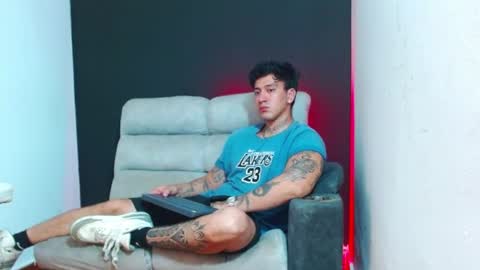 justinfuller_31 online show from 06-26-26, 08:02