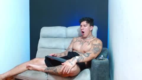 justinfuller_31 online show from 07-07-26, 06:47