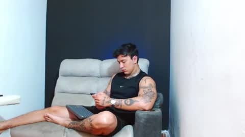justinfuller_31 online show from 08-02-26, 04:16