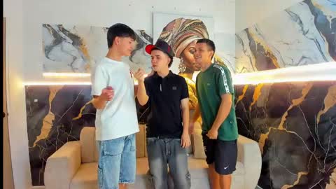Snapshot of justingtime21 chatting on 05-12-26, 10:07 justingtime21 online show from 05-12-26, 10:07
