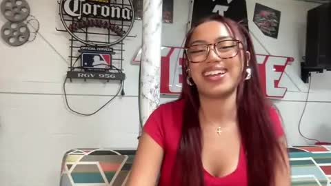 Snapshot of justjulesxoxo chatting on 08-03-26, 01:16 Jules xx online show from 08-03-26, 01:16
