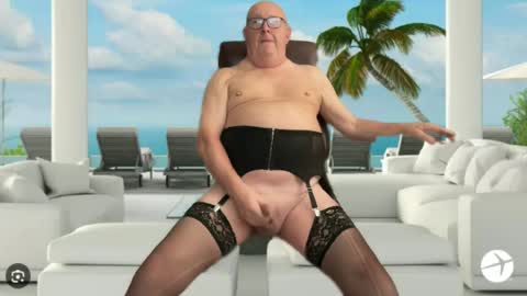 Snapshot of justlookingforfun68 chatting on 06-24-26, 08:13 justlookingforfun68 online show from 06-24-26, 08:13