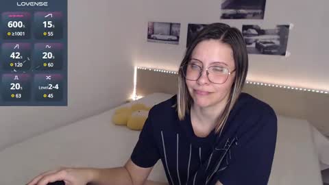 Julie online show from 12-21-24, 05:25