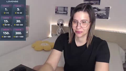 Julie online show from 01-03-25, 04:55